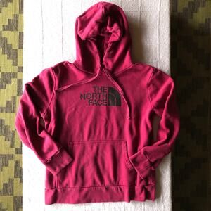The North Face Pink Hoodie Women’s Size Medium Sweatshirt Streetwear Gorpcore
